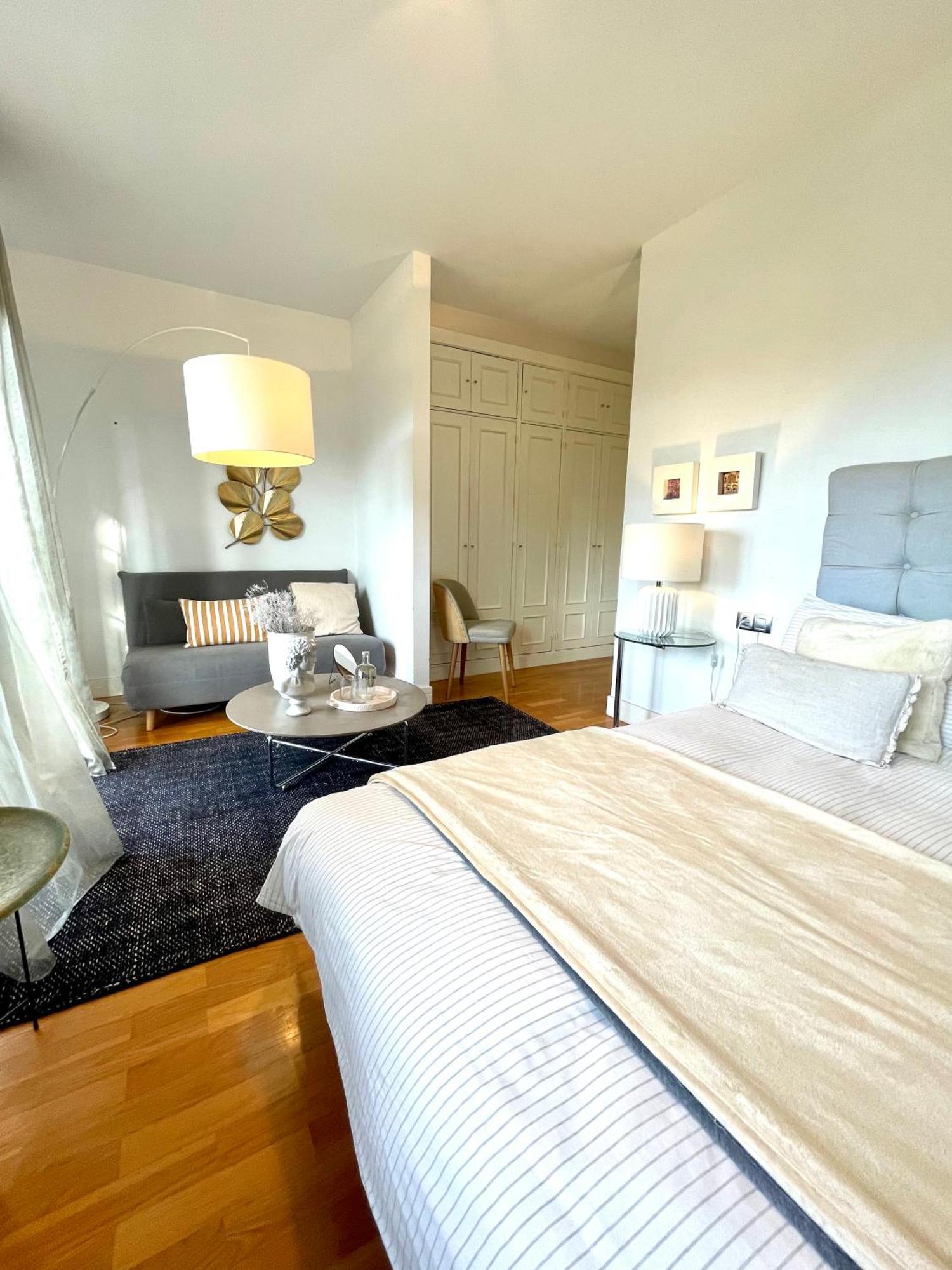 Estilosa Casa Golf Suites Gorraiz Exteriör bild
